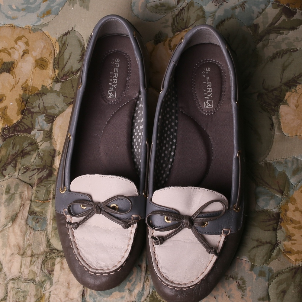 Sperry leather loafer
